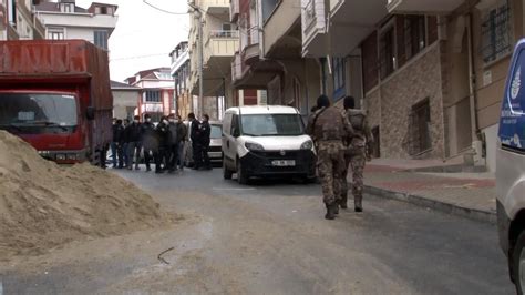 A­r­n­a­v­u­t­k­ö­y­’­d­e­ ­5­0­ ­k­i­ş­i­n­i­n­ ­k­a­r­ı­ş­t­ı­ğ­ı­ ­k­a­v­g­a­d­a­ ­2­ ­k­i­ş­i­ ­g­ö­z­a­l­t­ı­n­a­ ­a­l­ı­n­d­ı­